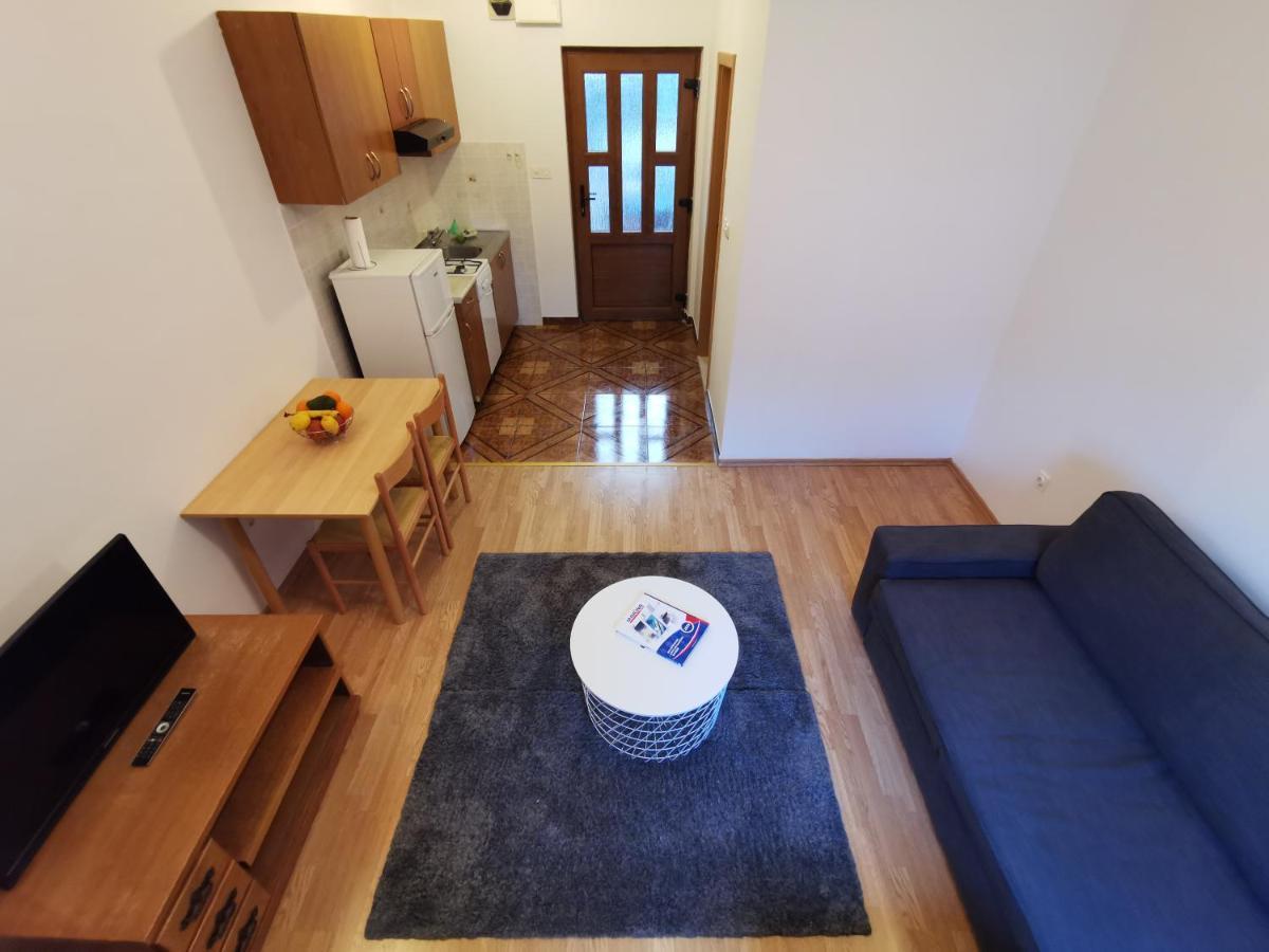 Uncle Apartment Makarska Exterior foto