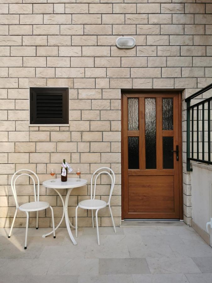 Uncle Apartment Makarska Exterior foto