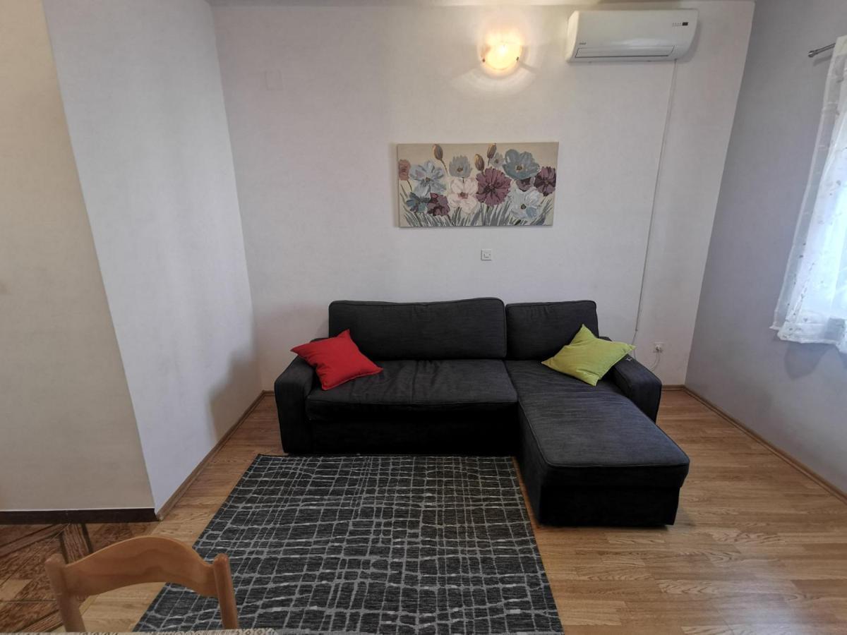 Uncle Apartment Makarska Exterior foto